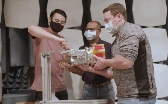 Cámara que filmará una caminata espacial en realidad virtual entregada a la Estación Espacial Internacional