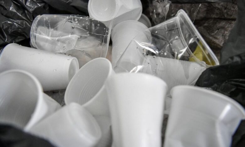 Canadá quiere prohibir plásticos desechables para finales de 2021