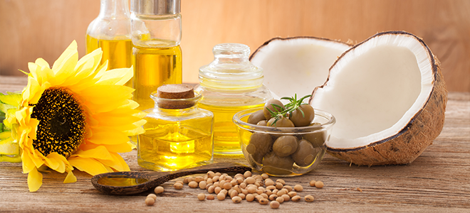 Una variedad de aceites de cocina.