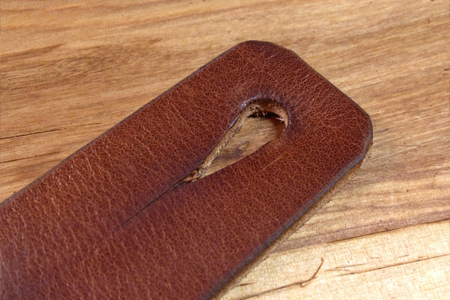 agujero de puño de cuero paso 2