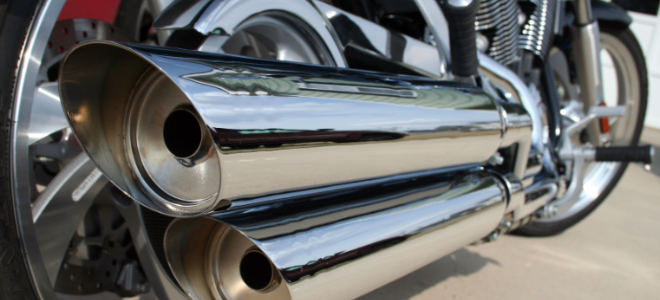 Cómo limpiar tubos de escape cromados