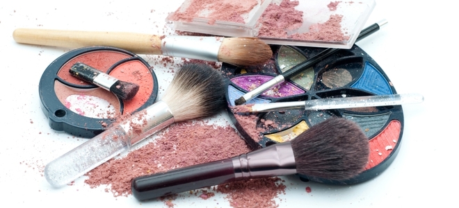 Cómo quitar el maquillaje de la seda