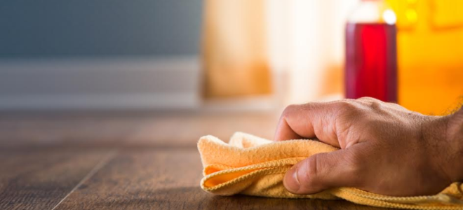 Cómo quitar la masilla de látex de la madera