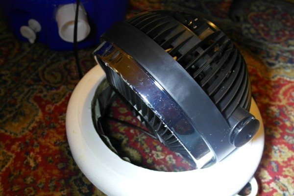 Convierta un enfriador en una máquina de humo, Nico Rosso