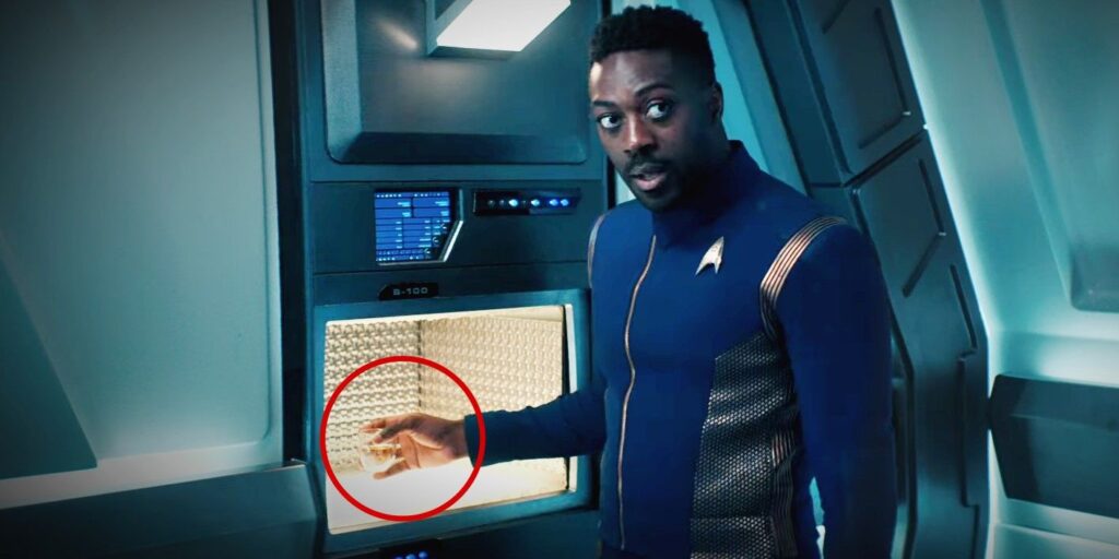 Discovery Season 3 crea un agujero en la trama de Star Trek con TNG Drink