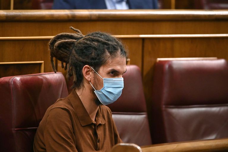 El diputado y secretario general de Unidas Podemos, Alberto Rodríguez, fotografiado durante un pleno del Congreso.