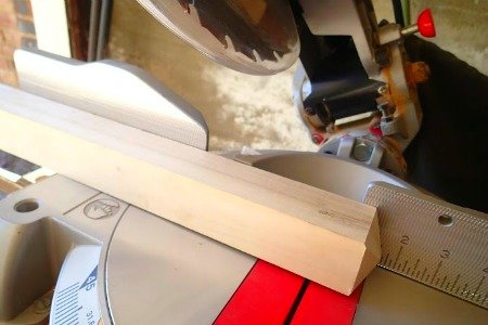 dreidel, sierra de inglete compuesta