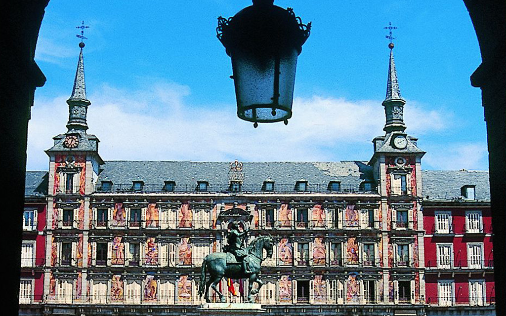 Gobierno español declara estado de alarma en Madrid