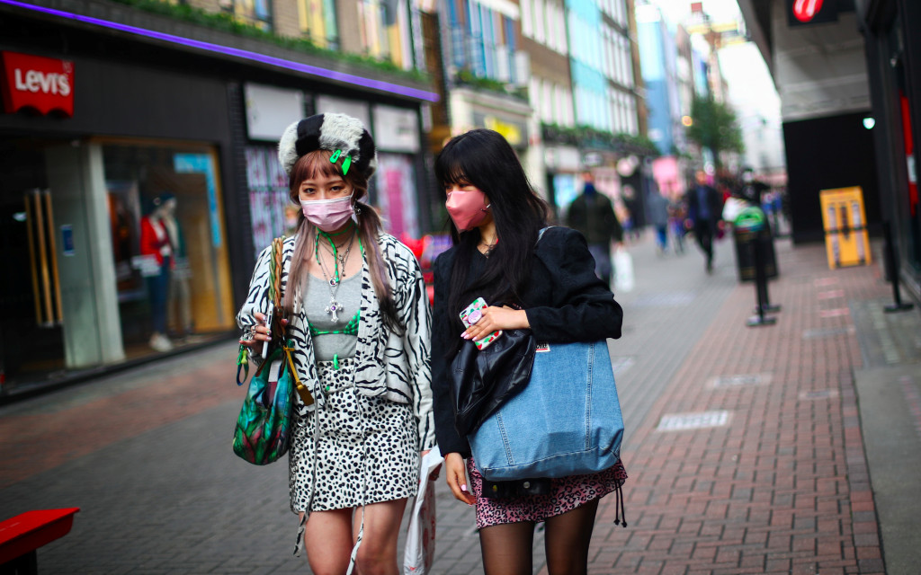 Irlanda del Norte impone las restricciones más duras de Reino Unido ante Covid