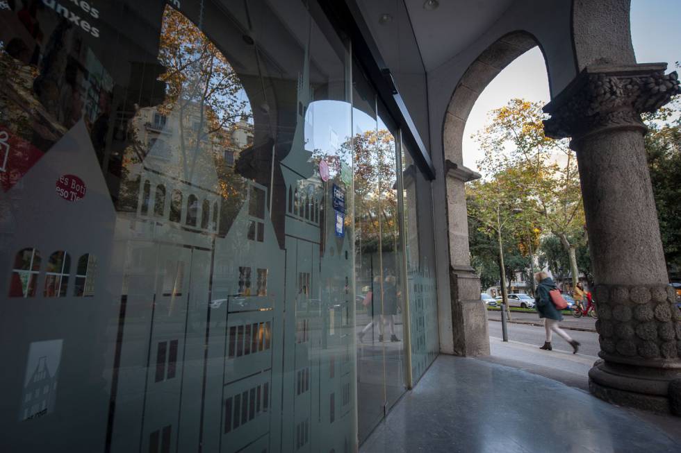 El cafè situat a la planta baixa de la Casa de les Punxes.