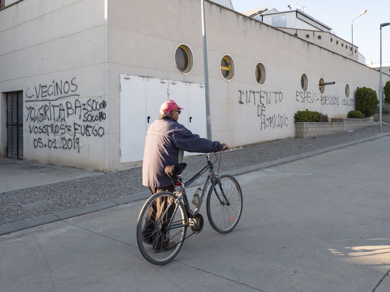 Las pintadas que 'El Cuqui' hizo en Bellcaire d'Urgell antes de intentar asesinar a cuatro vecinos.