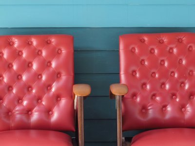 sillas de cuero rojo