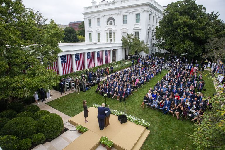 Donald Trump anuncia la nominación de la juez Amy Coney Barrett.