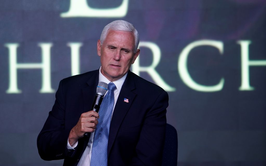 Mike Pence da negativo a prueba de Covid-19