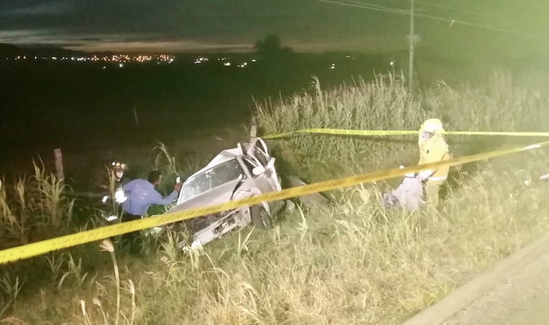 Mueren dos mujeres en fatal accidente, sobre la carretera Tequisquiapan-Xilitla