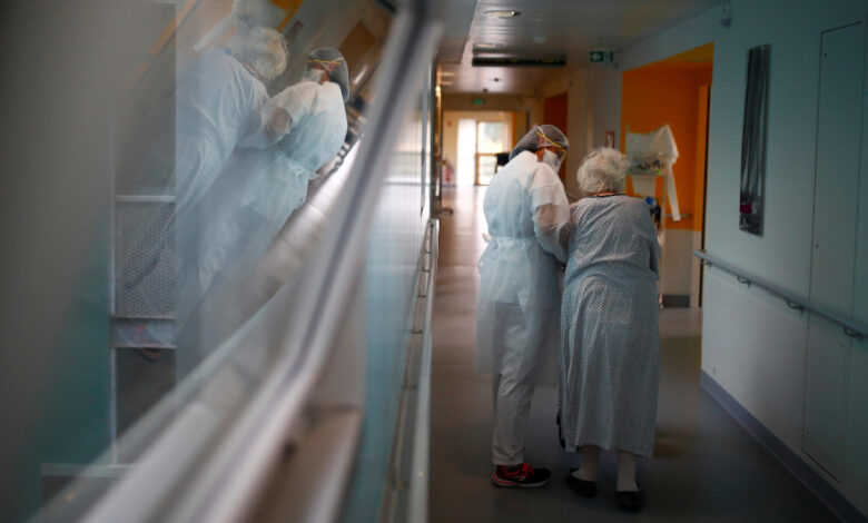 Mujer de 89 años muere tras reinfección por coronavirus