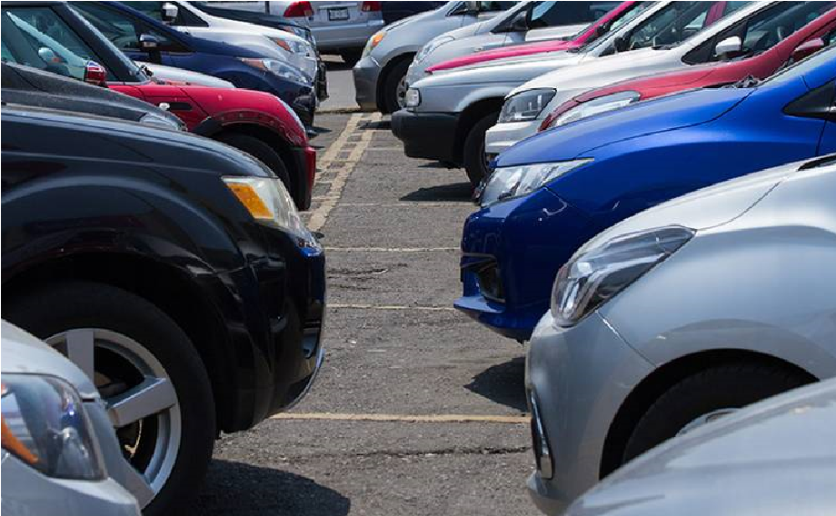 Opera banda de autos robados en Tianguis de San Nicolás, Tequisquiapan, piden intervenga Fiscalía