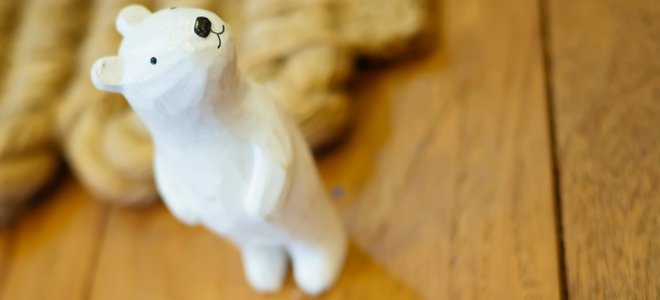 figurilla de oso tallado