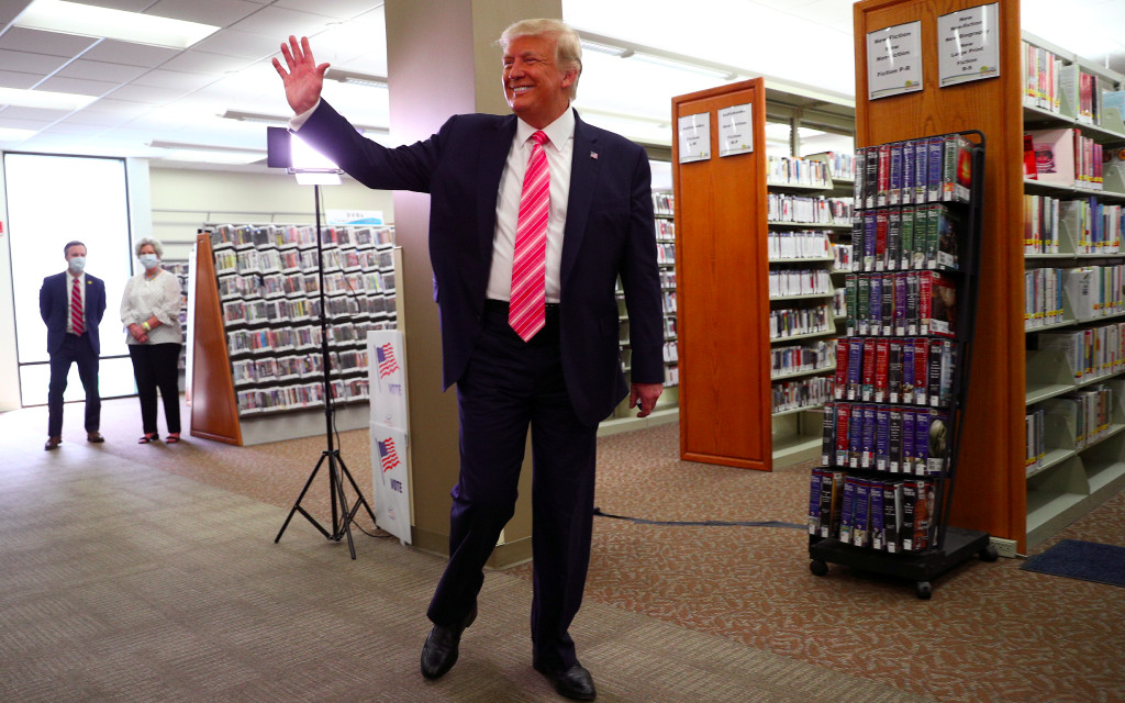 “Voté por un tipo llamado Trump”, dice el presidente de EU desde Florida | Video