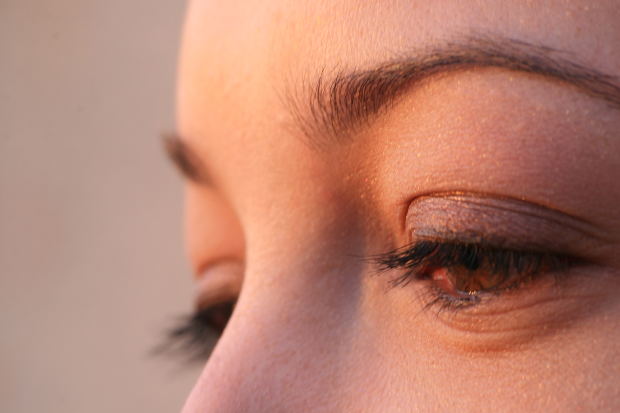 ¿Qué son las patas de gallo y cómo podemos eliminarlas?