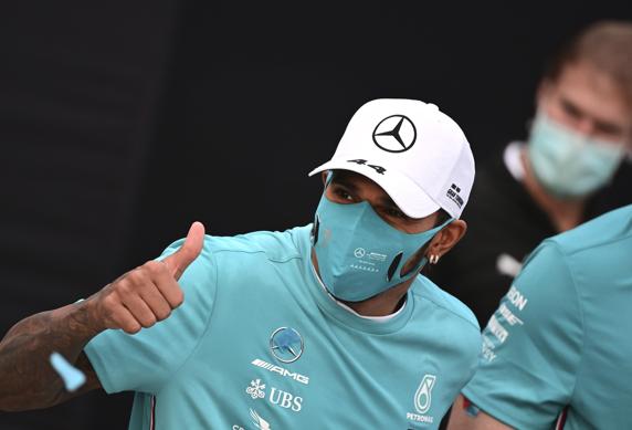 Hamilton celebra el séptimo título de constructores consecutivo de Mercedes tras ganar el GP de la Emilia Romagna