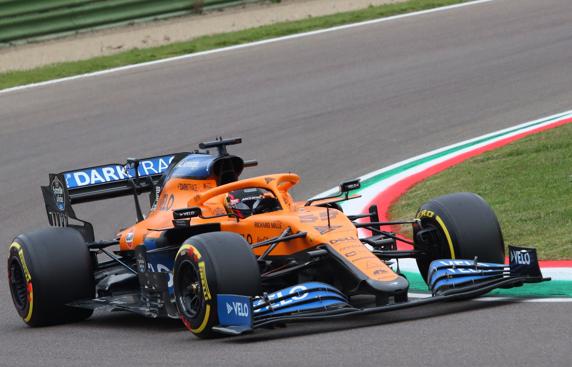 Carlos Sainz fue elegido por Ferrari para acompañar a leclerc el próximo curso