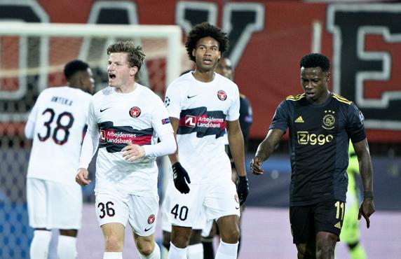 Anders Dreyer (36) celebra el primer gol del Midtjylland en la Champions
