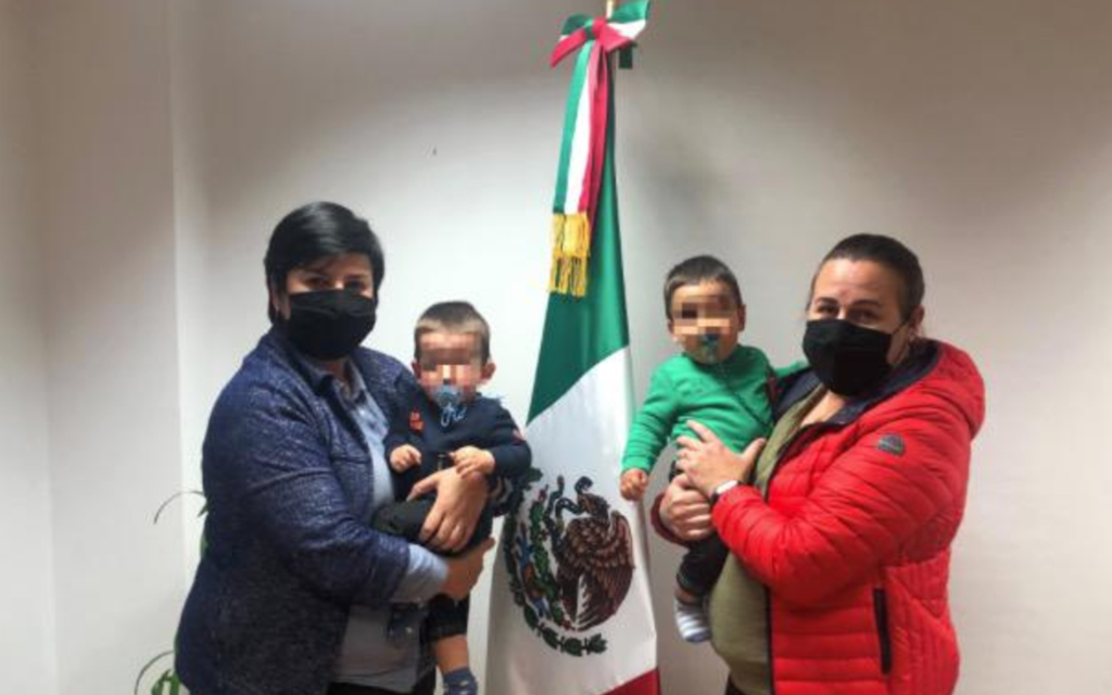 Celebran en embajada registro homoparental y matrimonio igualitario