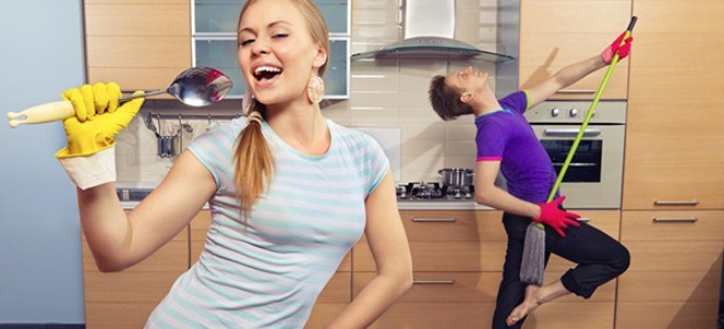 Un programa mensual de limpieza profunda para mantener su casa en orden