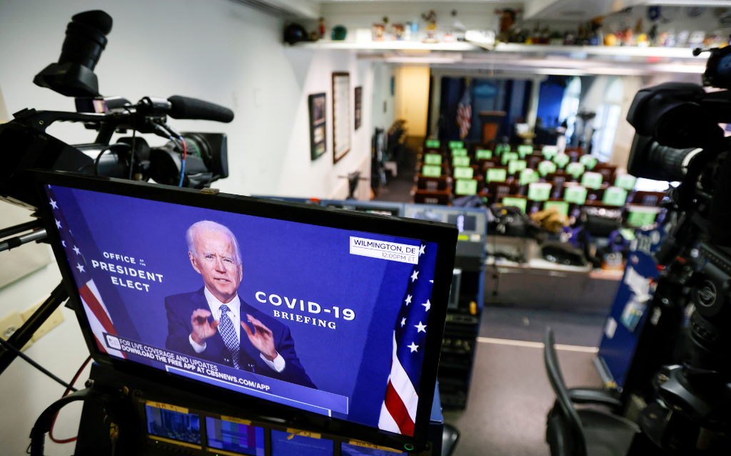 Biden presenta equipo de expertos para enfrentar coronavirus