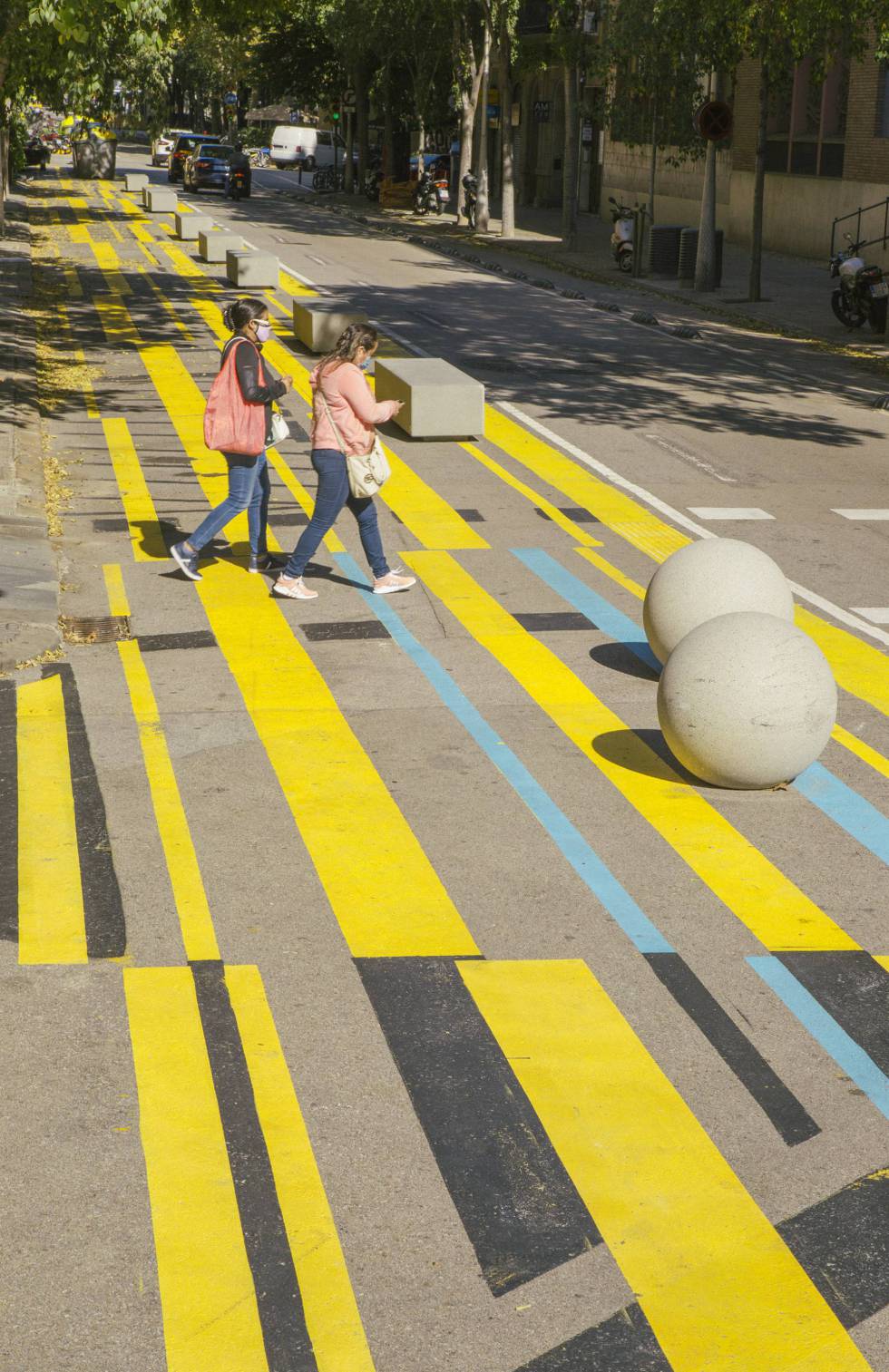 A Consell de Cent s'han eliminat dos carrils de trànsit.