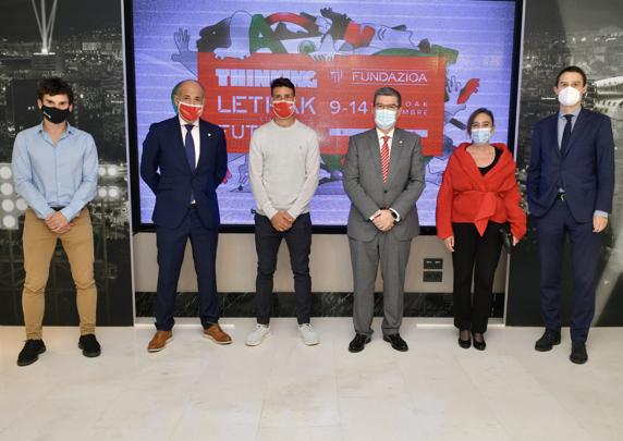 Aduriz estuvo flanqueado por Elizegi y Aburto