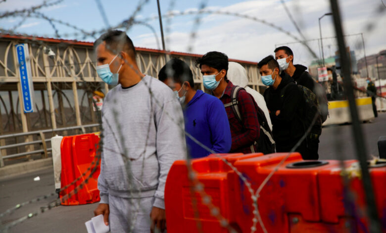Traficantes de personas ven estímulo en política fronteriza de EU durante pandemia por Covid-19