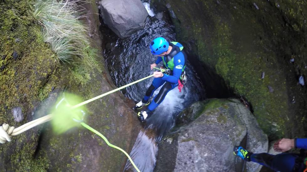 Rápel en Ribeirio Frío