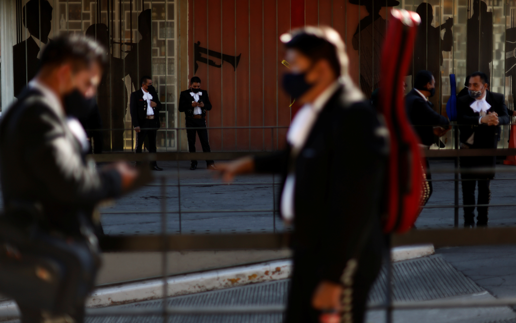 G20 promete buscar acceso global a vacunas contra Covid-19