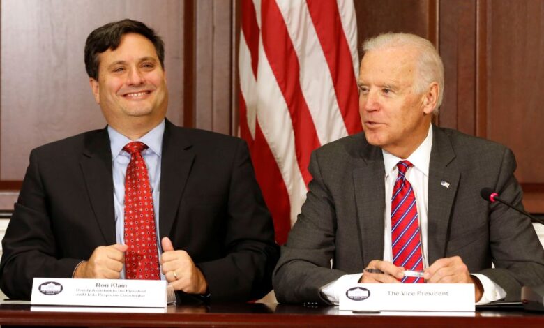 Biden acelera la transición tras nombrar a Ron Klain como jefe de gabinete