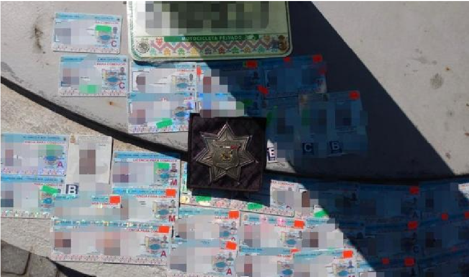 Cae estafador en Querétaro; sujeto vendía por Facebook licencias falsas para conducir