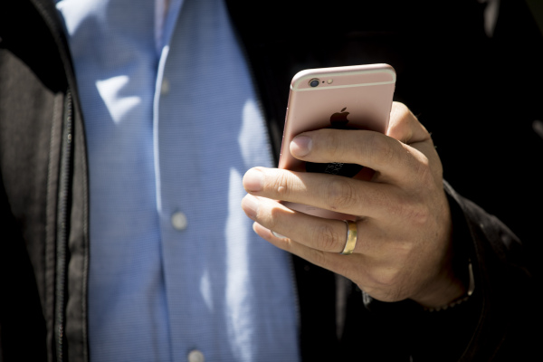 Cargo, por favor: Apple pagará $ 113 millones para resolver la demanda de 'Batterygate' de 34 estados