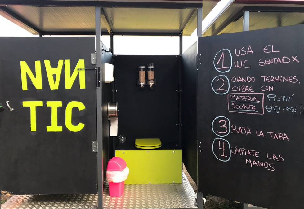 Uno de los sanitarios de Nantic, con indicaciones sobre cómo actuar durante y después de su uso.