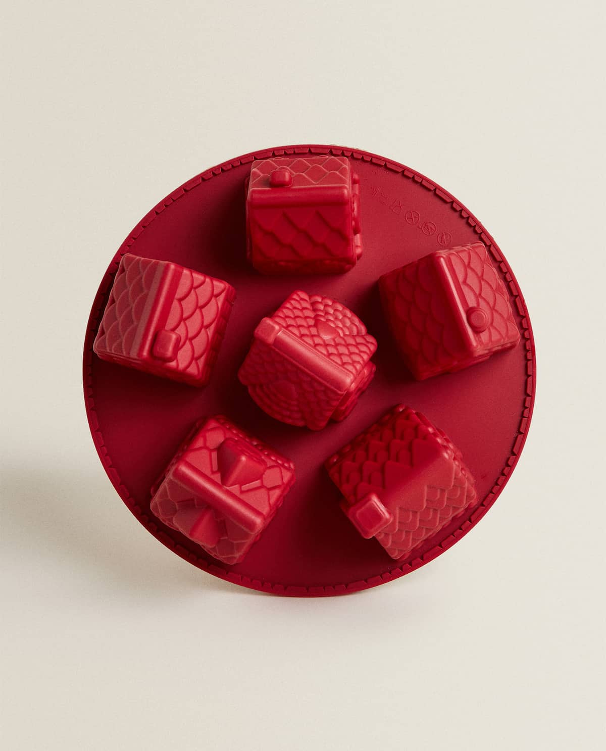 Zara Home: Empieza a darle forma a la Navidad con estos moldes para postres increíbles