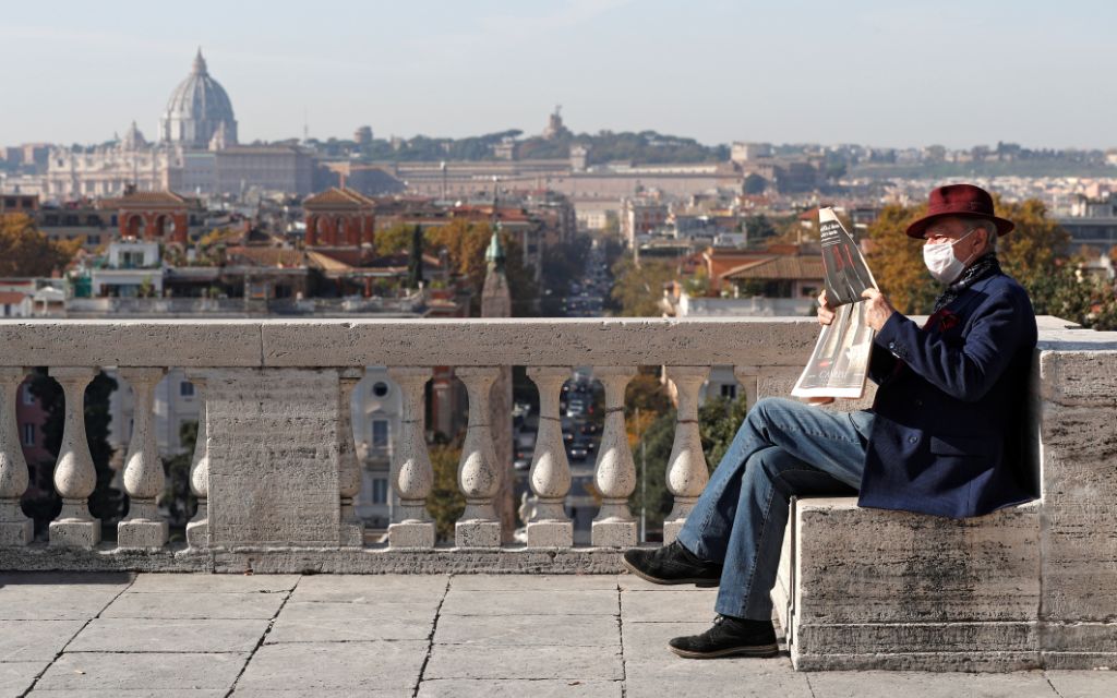 Italia no descarta nuevos confinamientos por Covid-19; suma 35 mil casos y 580 muertos en un día