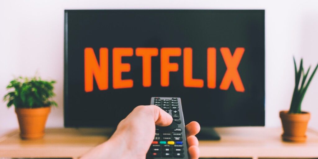 Más de la mitad de los suscriptores de Netflix comparten su contraseña, estudio de reclamos