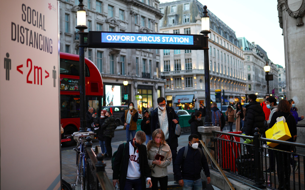 Parlamento británico aprueba el confinamiento de Inglaterra durante un mes