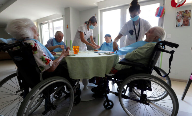 Suecia detecta deficiencias graves en gestión de Covid en residencias de ancianos