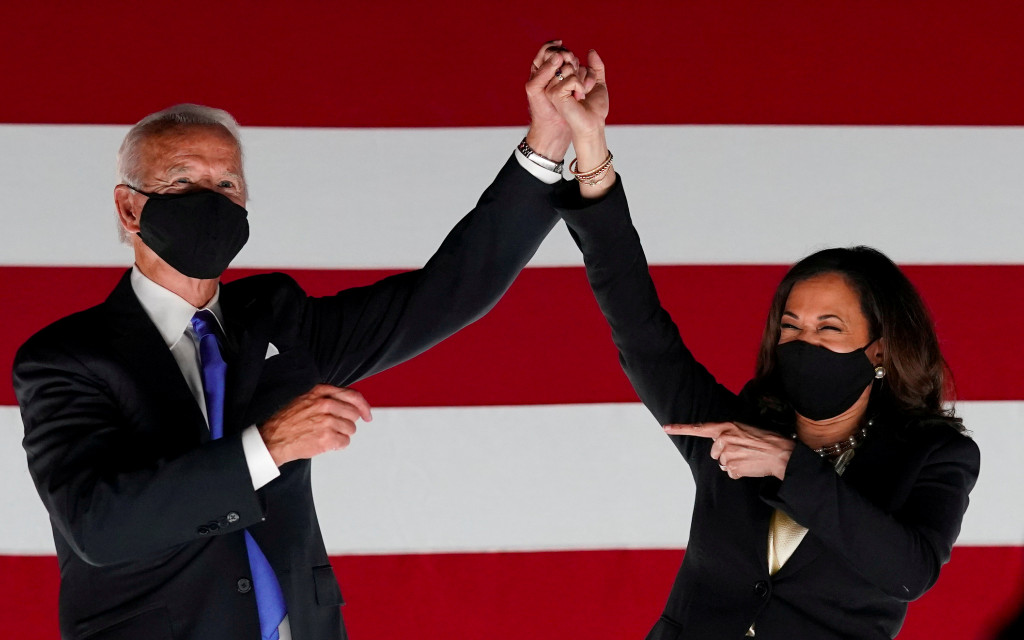 Trudeau, Merkel, Macron y más líderes mundiales saludan la victoria de Biden y Harris en EU