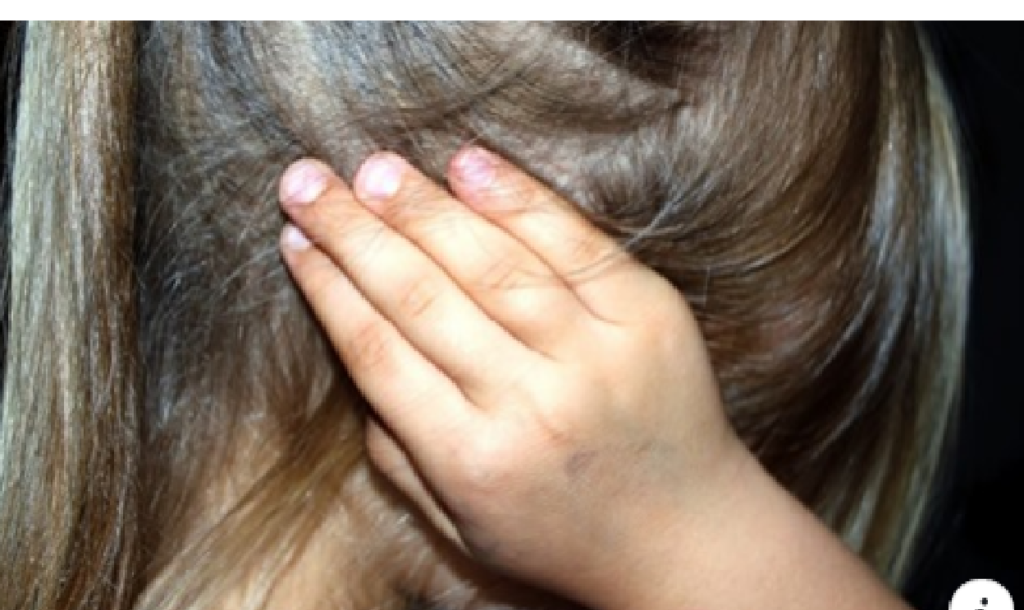 Violó a su propia hija de 13 años, en presencia de sus hermanos menores de 6 y 9, la madre está en prisión