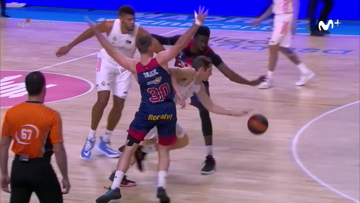 Causeur impulsa al Real Madrid ante el Baskonia