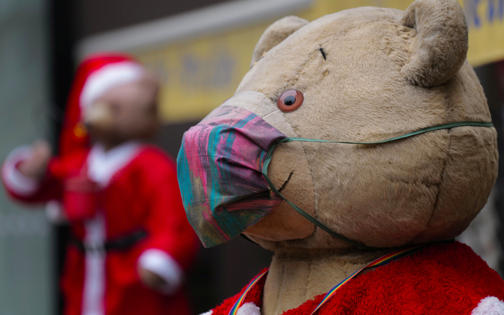 Muñecas con mascarilla y kits de laboratorio, entre los juguetes para esta Navidad