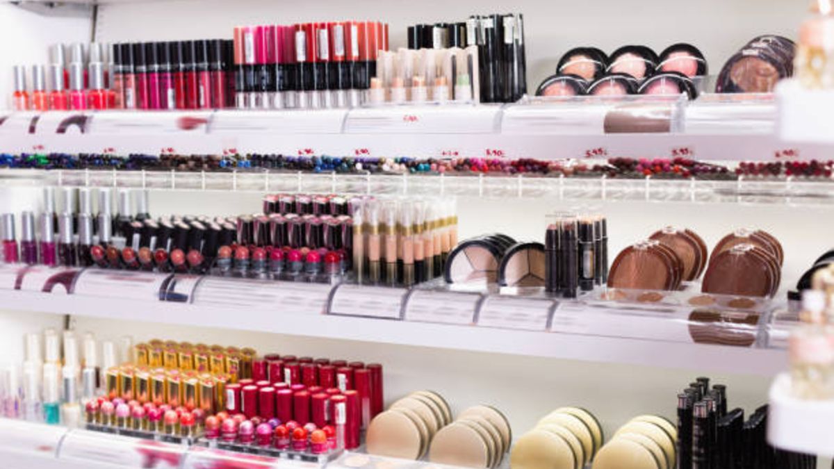 10 cosméticos esenciales que nunca pasarán de moda