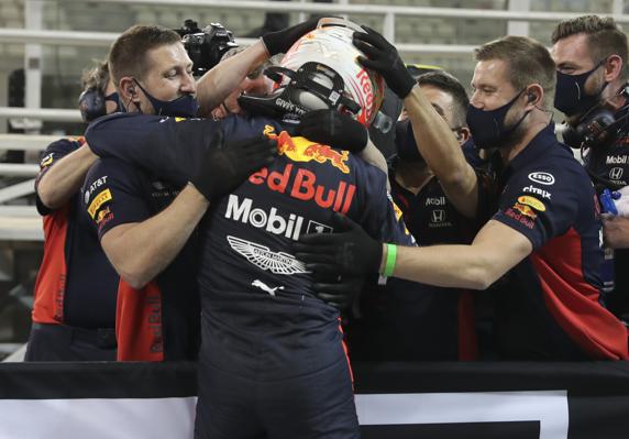 Verstappen, pole en Abu Dhabi